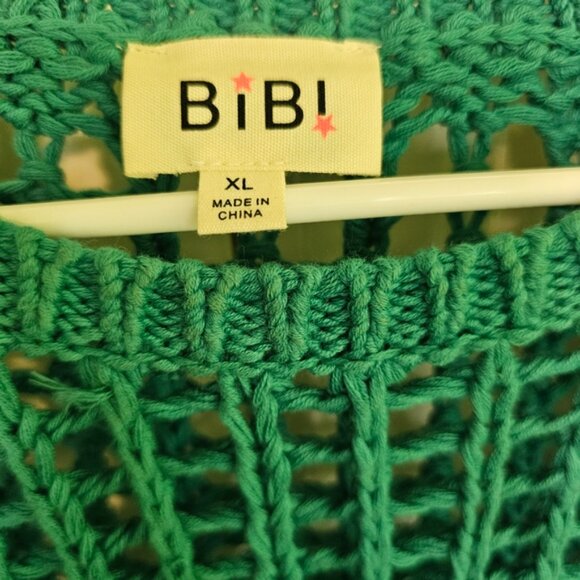 BiBi Green Shrug Poncho with Mesh Knit - Picture 4 of 4